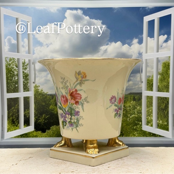 Vintage Footed Floral Cachepot - Gilded Lion Paw Feet Porcelain Planter - Picture 9 of 13